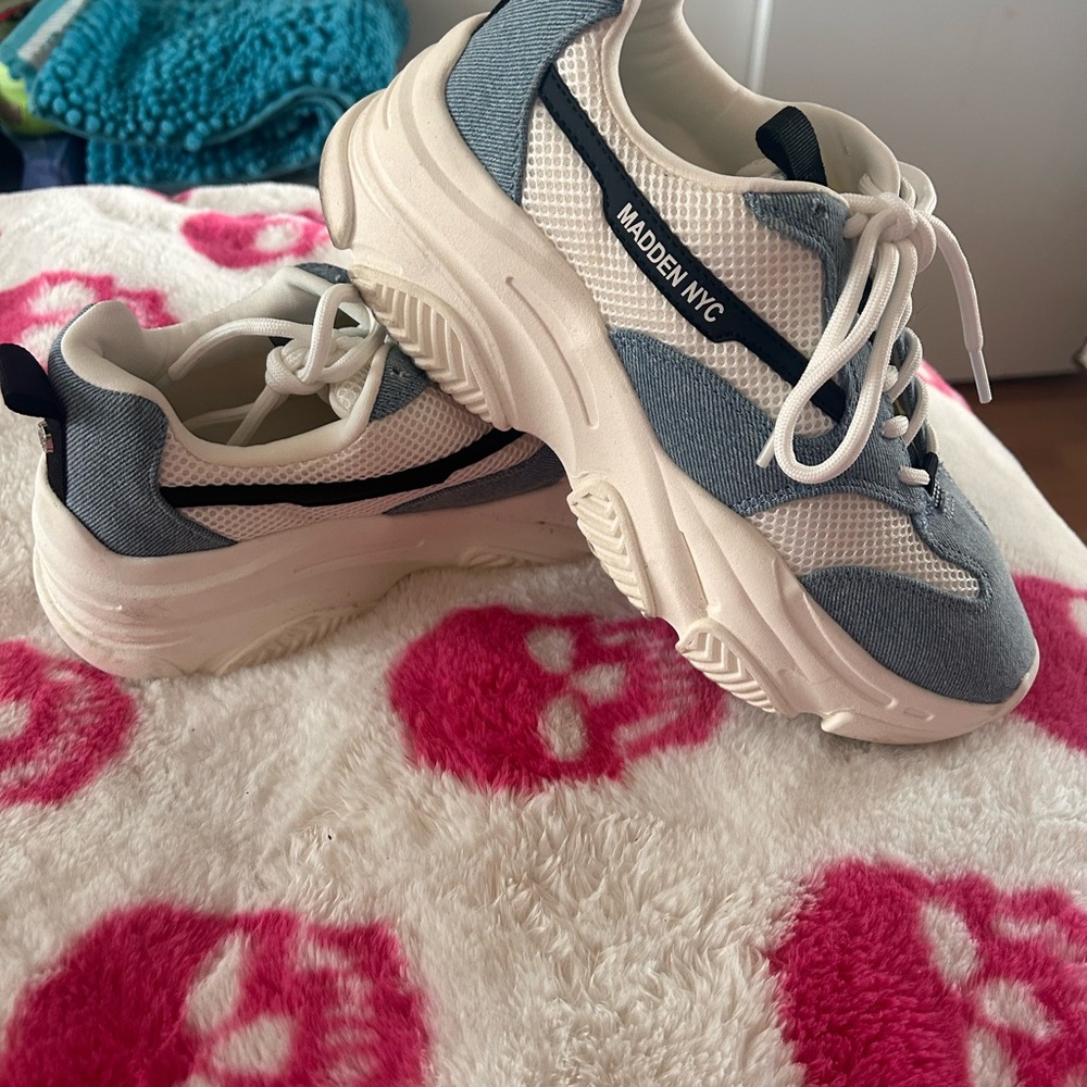 Madden NYC Women's Athletic Shoes - Blue and White